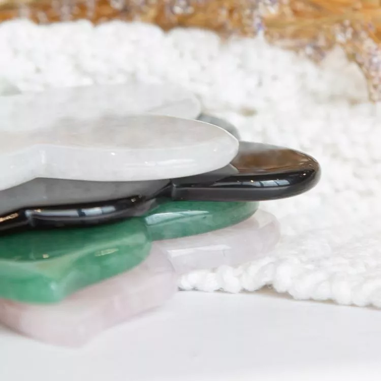 Cén Fáth a Bhfuil Seiteanna Jade Roller Gua Sha Bheith ina Chúram Craicinn Riachtanach do Chách