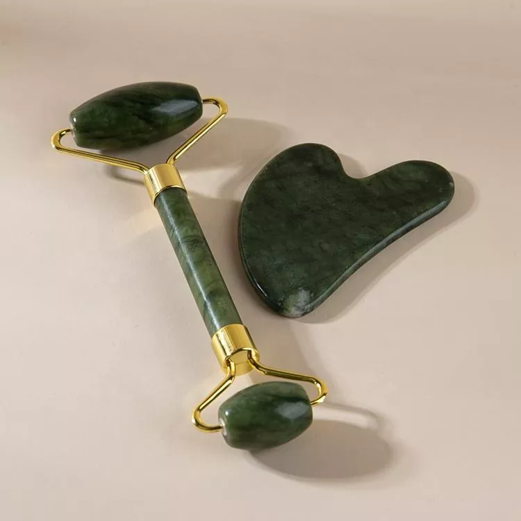 Saincheaptha Jade Roller agus Gua SHA Set